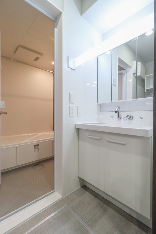 洗面設備　図面と現状に相違がある場合には現状を優先