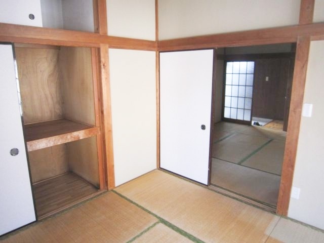 収納　上部収納もあります。