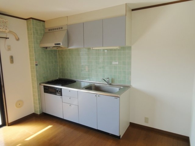 キッチン　写真は別号室のものです。