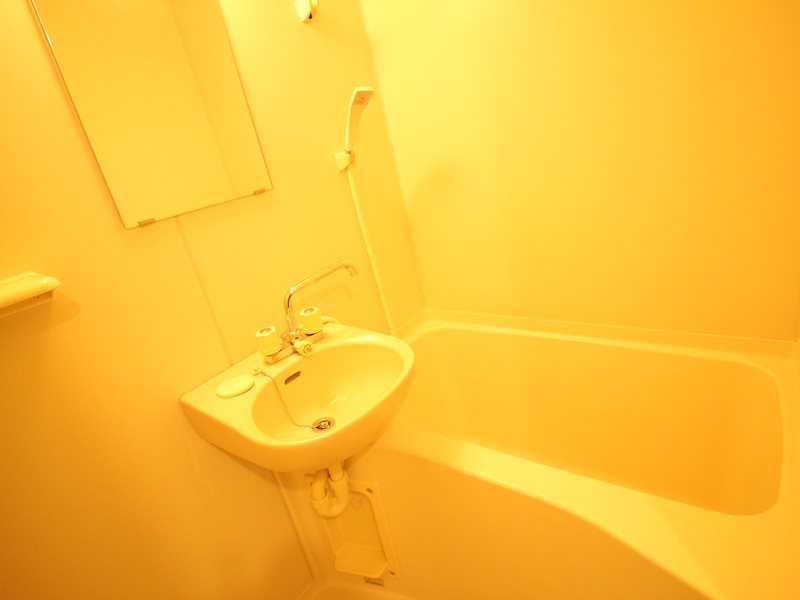 バス・シャワールーム　別号室イメージ