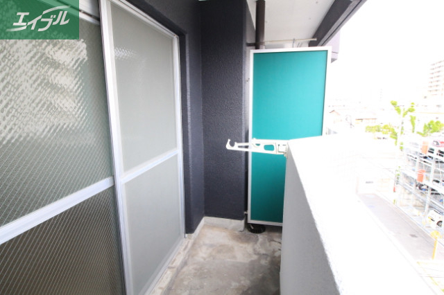 バルコニー　同物件別部屋の写真です