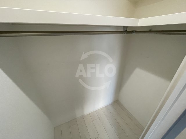 収納　セイワパレス京町堀　ウォークインクローゼット