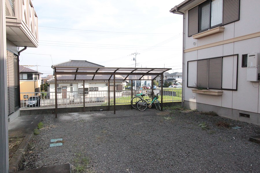 建物外観　駐輪場