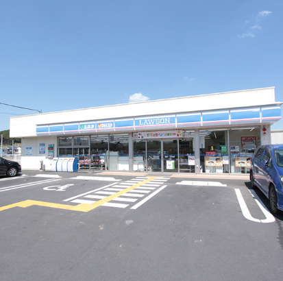 コンビニ　ローソン 飯能美杉台六丁目店（コンビニ）まで880m