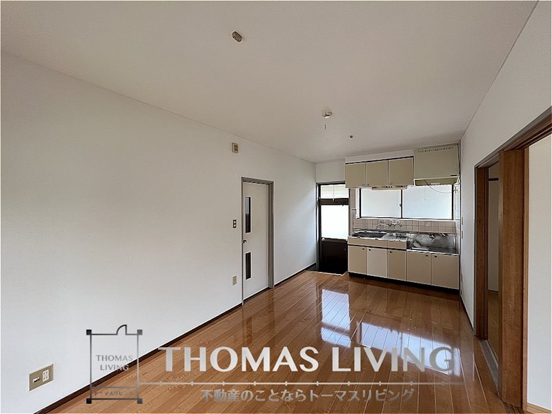 居室・リビング　広々としたリビングが魅力的ですね。