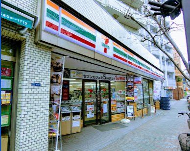 コンビニ　セブンイレブン浅草千束店（コンビニ）まで240m