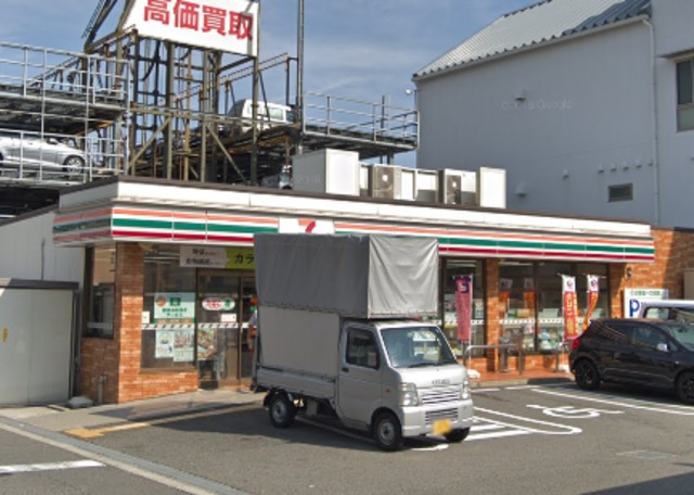 コンビニ　セブンイレブン大阪諏訪4丁目店（コンビニ）まで557m