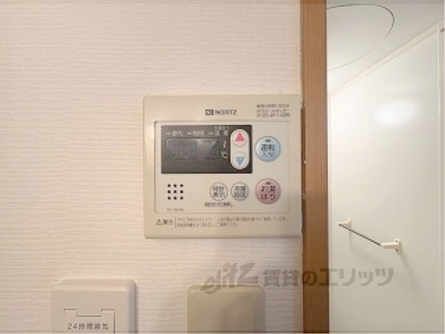 その他設備　給湯器リモコン