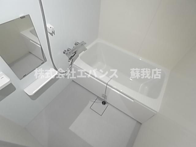 バス・シャワールーム　別部屋の写真になります。