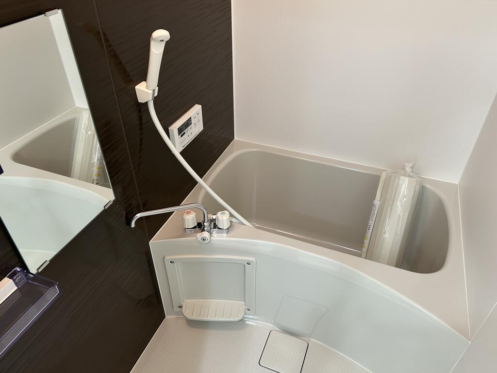 バス・シャワールーム　追い焚き機能付き