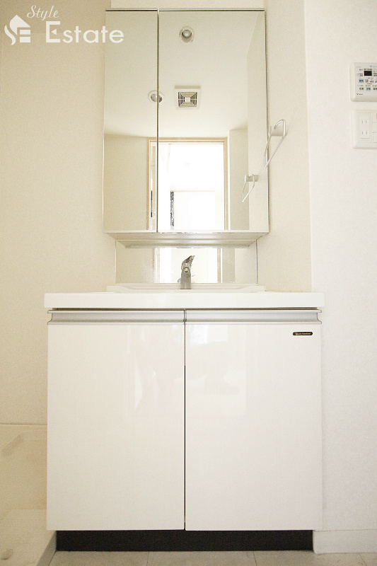 洗面設備　脱衣所　独立洗面台