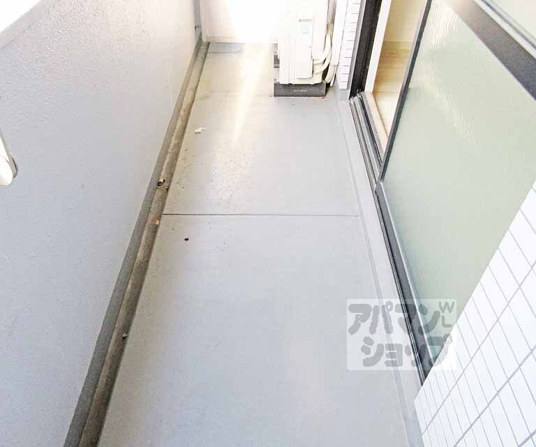 バルコニー　広ーいバルコニー