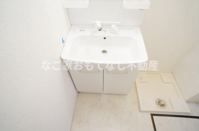 洗面設備　※写真は別号室