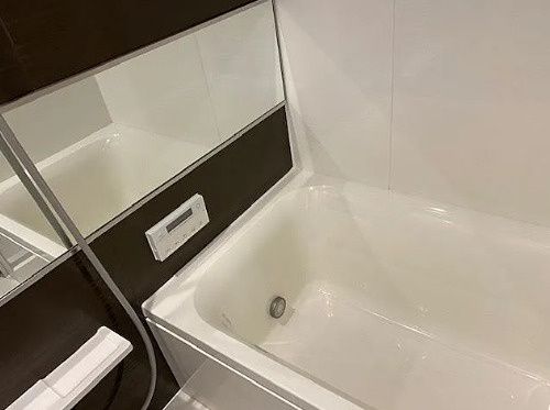 バス・シャワールーム　写真は同タイプ住居です。