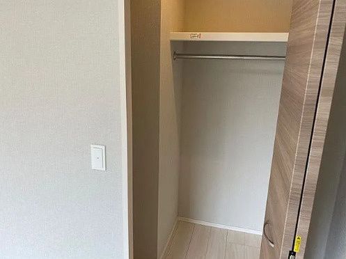 収納　写真は同タイプ住居です。