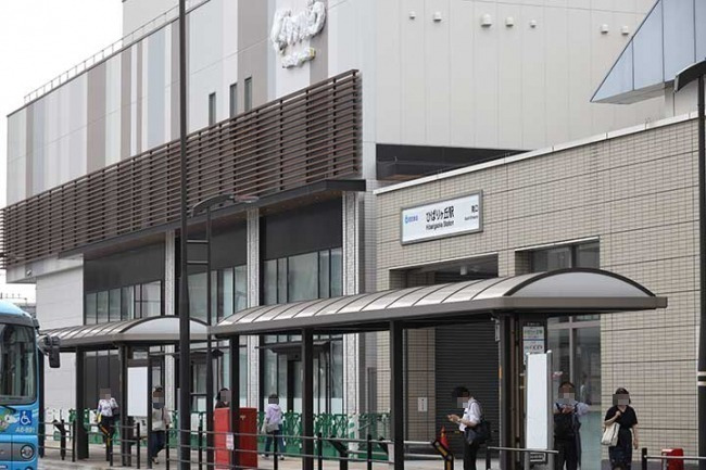 ショッピングセンター　Emio(エミオ)ひばりヶ丘（ショッピングセンター）まで183m