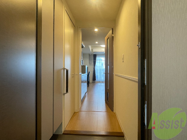 玄関　玄関から撮影しました。少し広めになってますね。