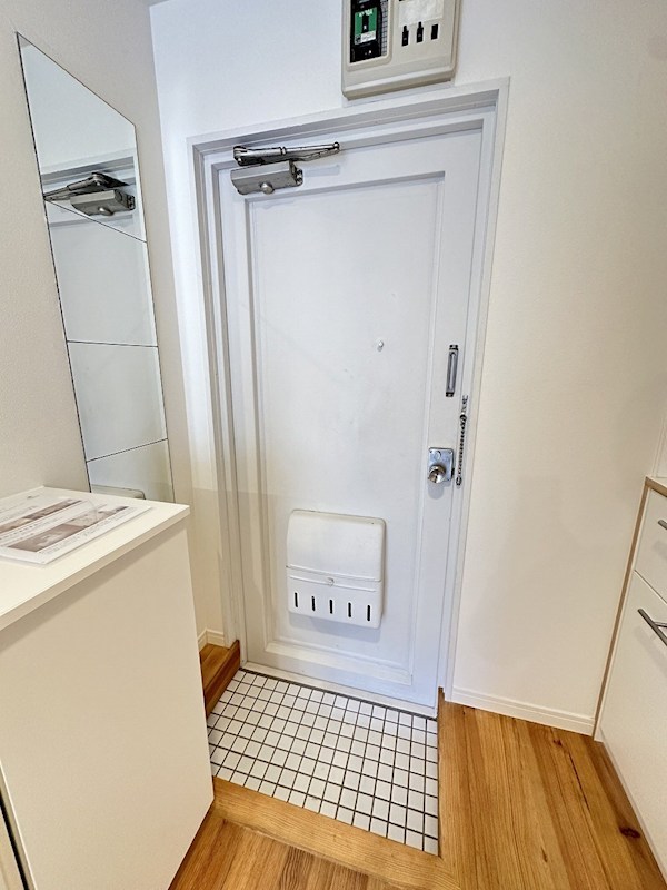 玄関　※参考写真使用