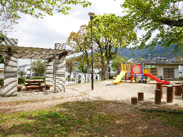 公園　【高坊西公園】（公園）まで258m