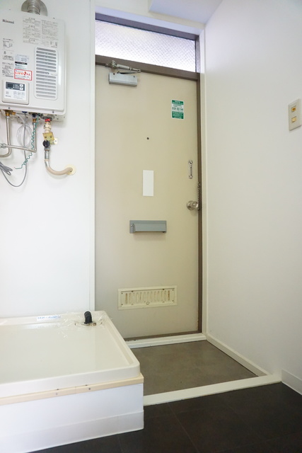 玄関　すっきりシンプルな玄関スペースです！