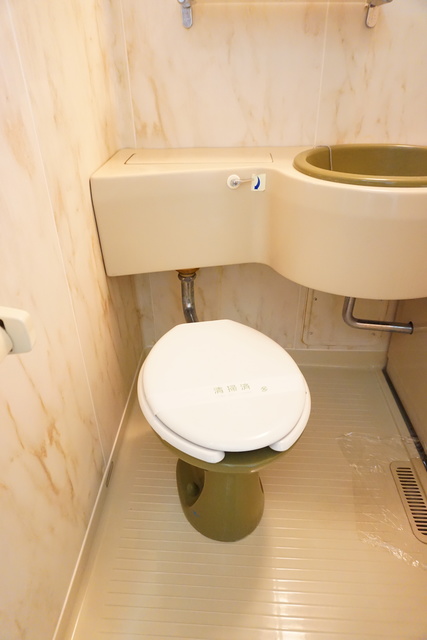 トイレ　清潔感ある洋式トイレです☆お掃除も楽々です！！