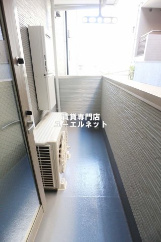 バルコニー　バルコニー付きで採光＆風通し良好！