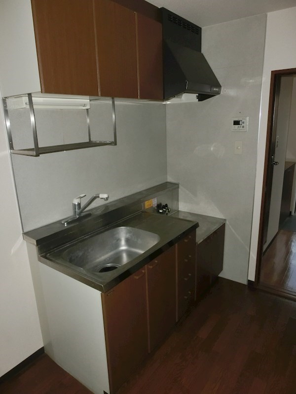 キッチン　同物件別号室参考写真