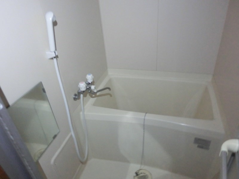 バス・シャワールーム　同物件別号室参考写真