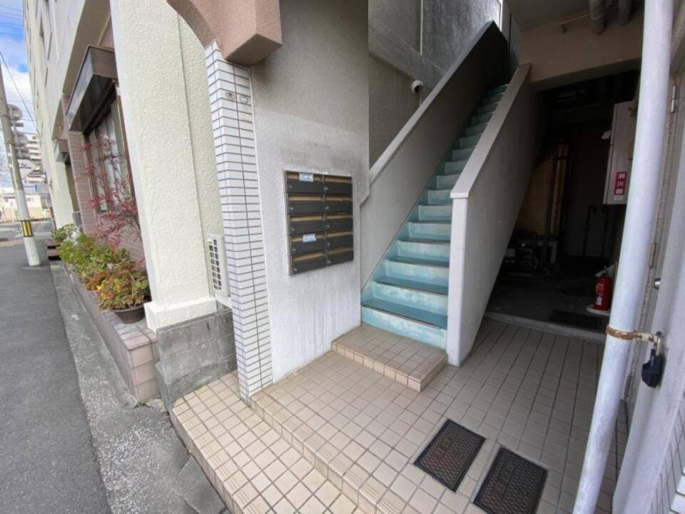 エントランス　アプローチ