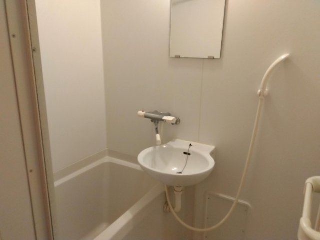 バス・シャワールーム　ゆったり過ごせるお風呂です