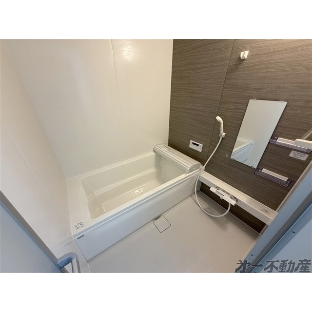 バス・シャワールーム　バスルーム