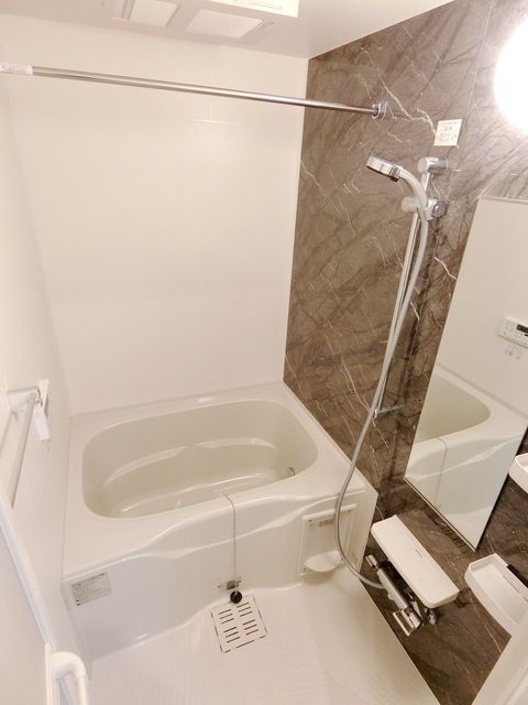 バス・シャワールーム　☆リビング☆