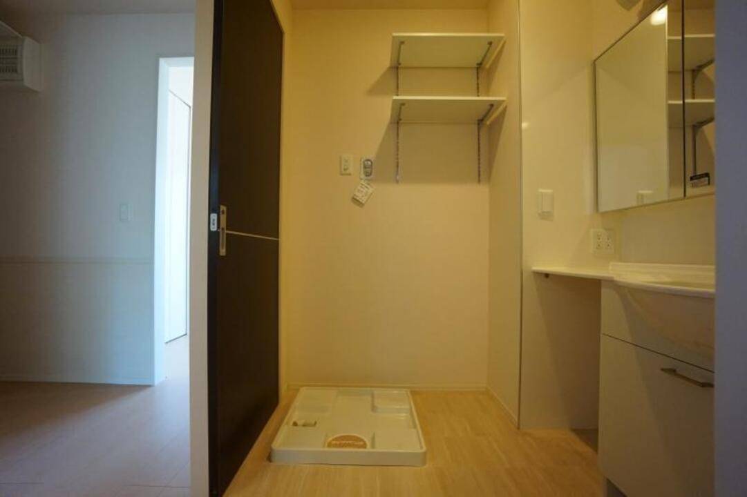 洗面設備　洗濯機置場