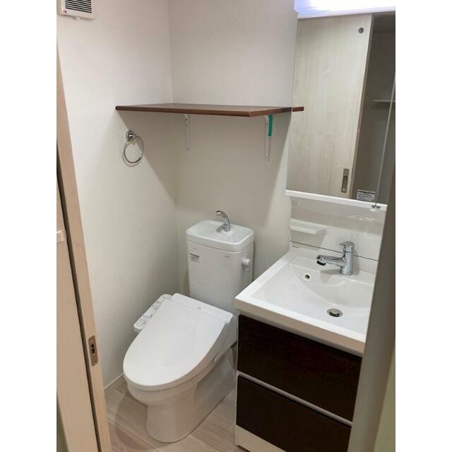 洗面設備　シャンプードレッサーが標準装備！朝の身支度が快適に♪