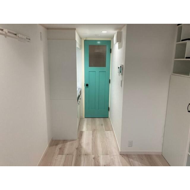 その他　お洒落なカラードア！