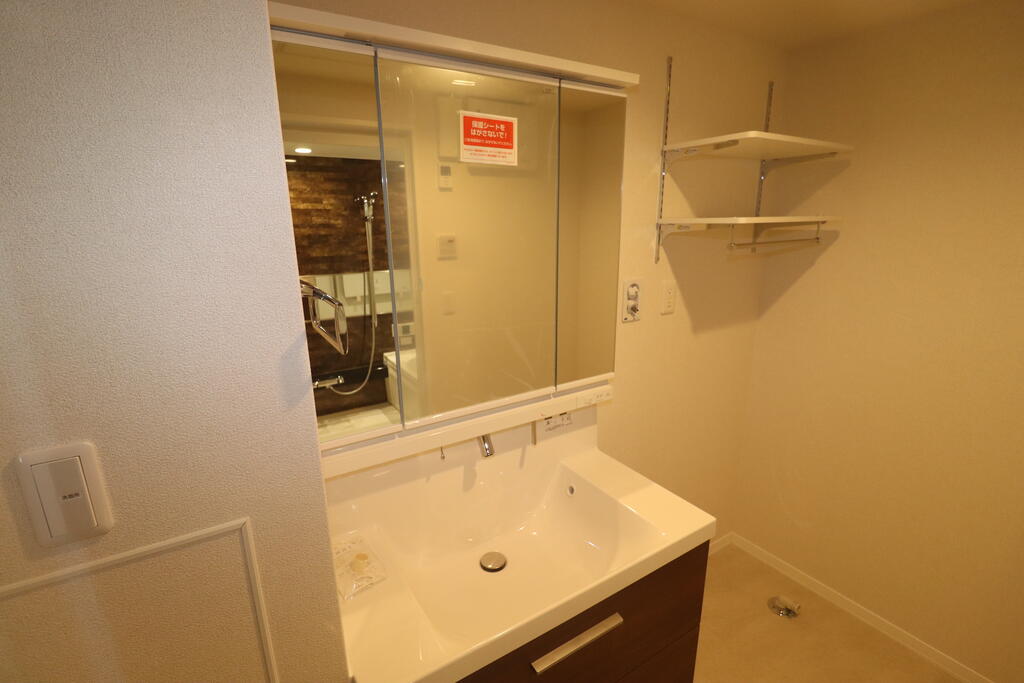 洗面設備　洗面台：画像は同社類似物件の写真