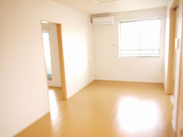 居室・リビング　ゆったりとした居間です