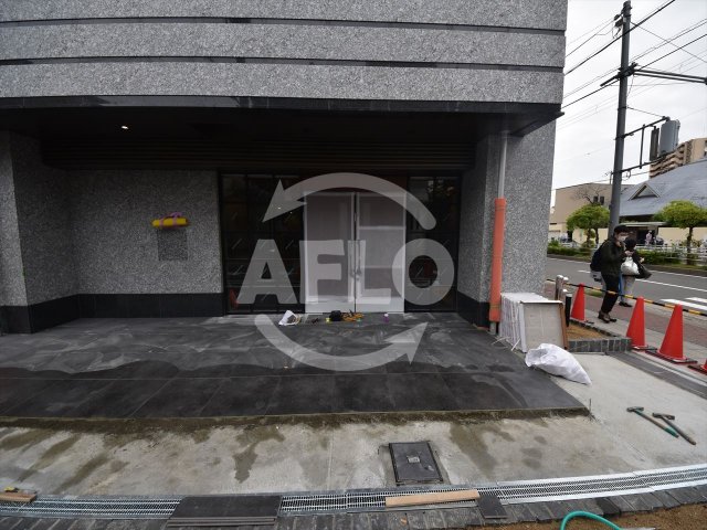 エントランス　プレサンス大阪都島エレナード　エントランス