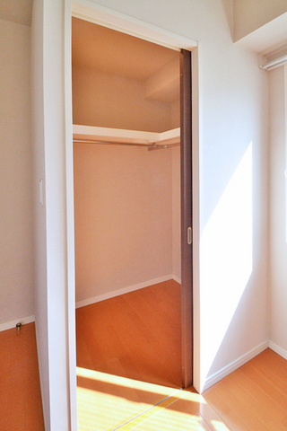 収納　ウォークインクローゼット