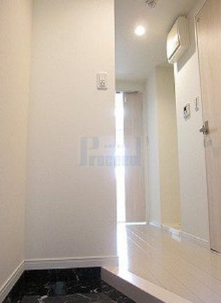 玄関　※別部屋写真