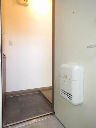 その他共有部分　玄関前