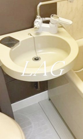 洗面設備　洗面台です。