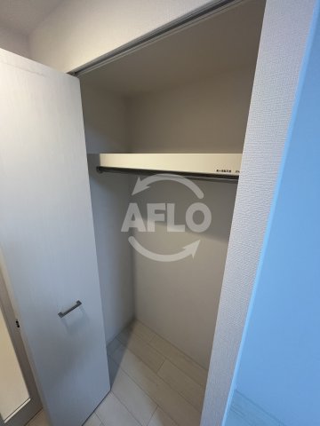 収納　エスリード大阪デュアルゲート　クローゼット