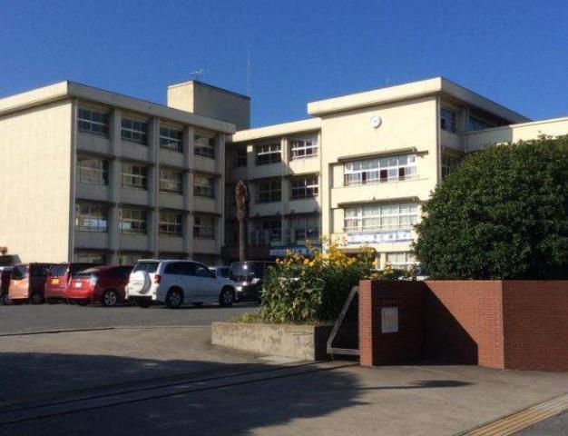 中学校　前原西中学校（中学校）まで729m