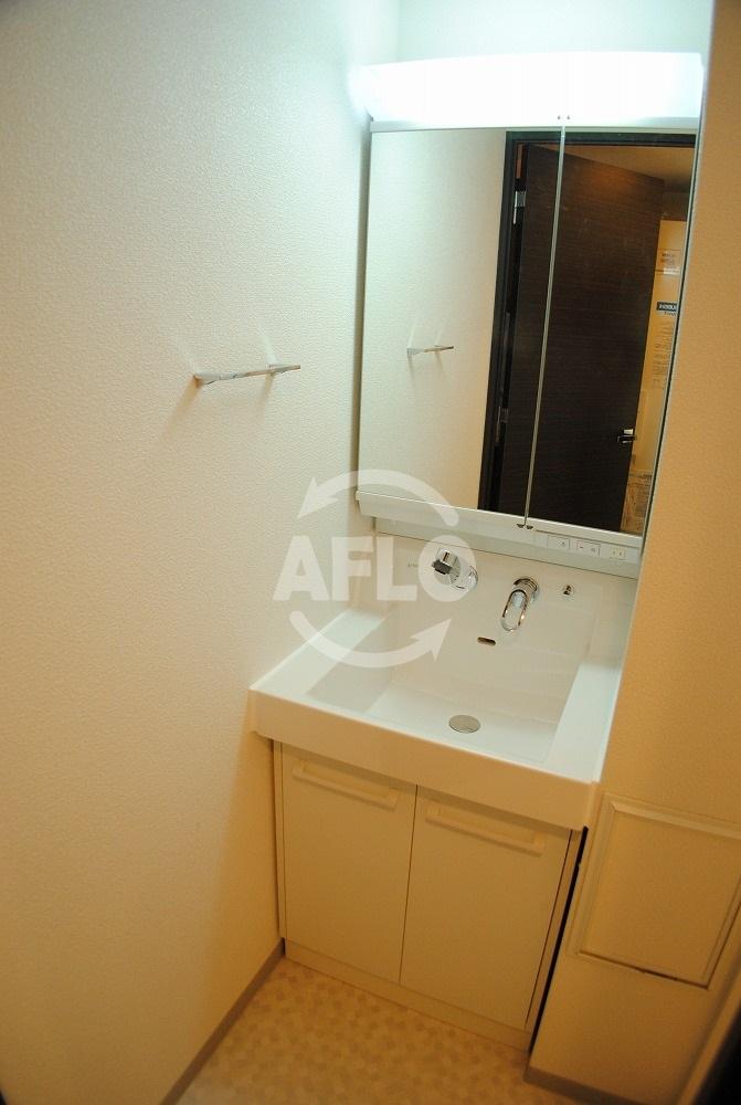 洗面設備　LUV☆心斎橋WEST　独立洗面台