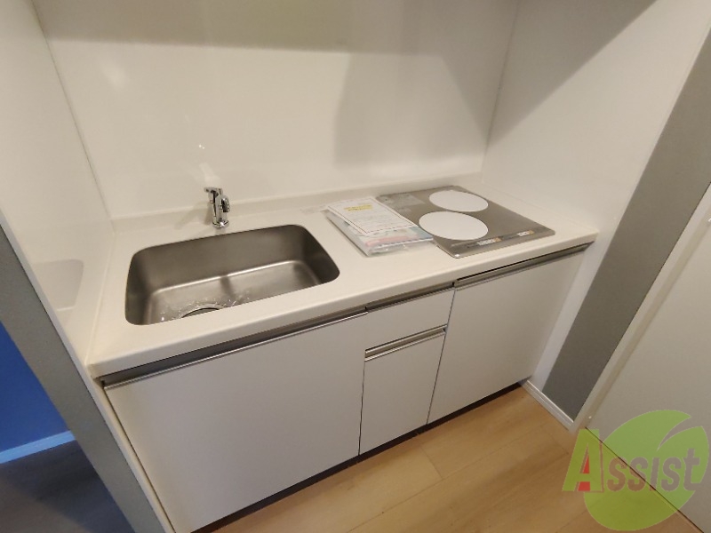 キッチン　キッチンは作業台もあり広めなので使いやすそうですね。