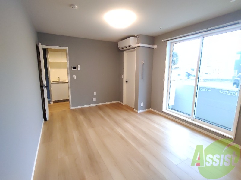 その他部屋・スペース　８．９帖の洋室を別の角度から撮影してみました。