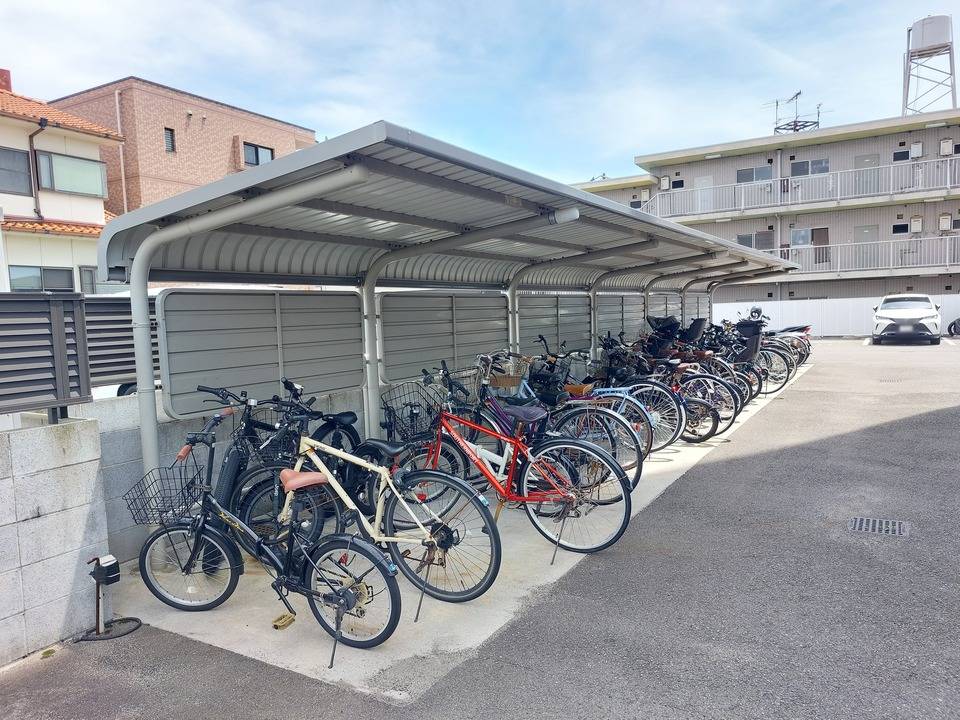 駐車場　駐輪場