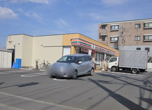 コンビニ　セブンイレブン小平武道館前店（コンビニ）まで520m