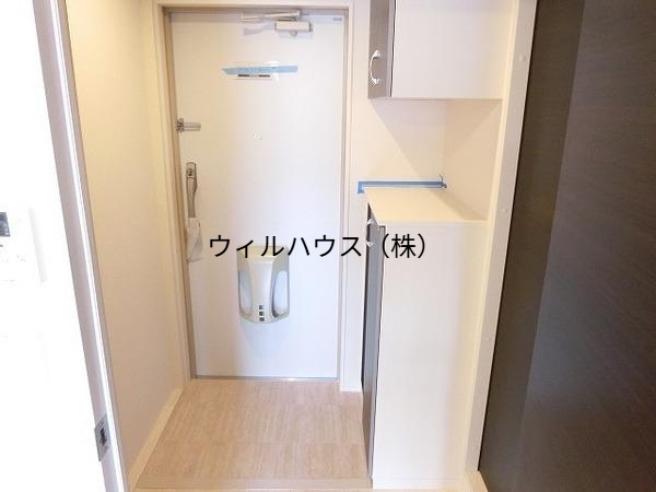 玄関　シューズボックスあり！